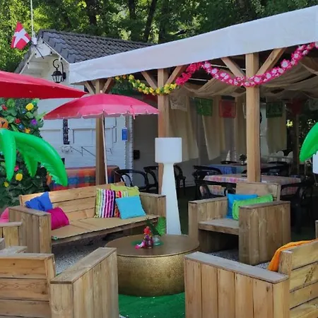 Parque de Campismo Mobil-home Cosy Avec Terrasse Pour 2 Personnes - Api-1-52-1274 *